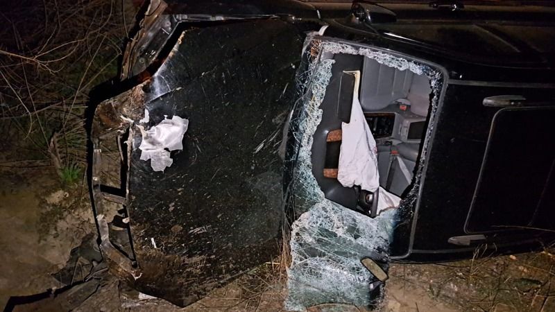 Bozdoğan'da alkollü sürücü bahçeye uçtu!