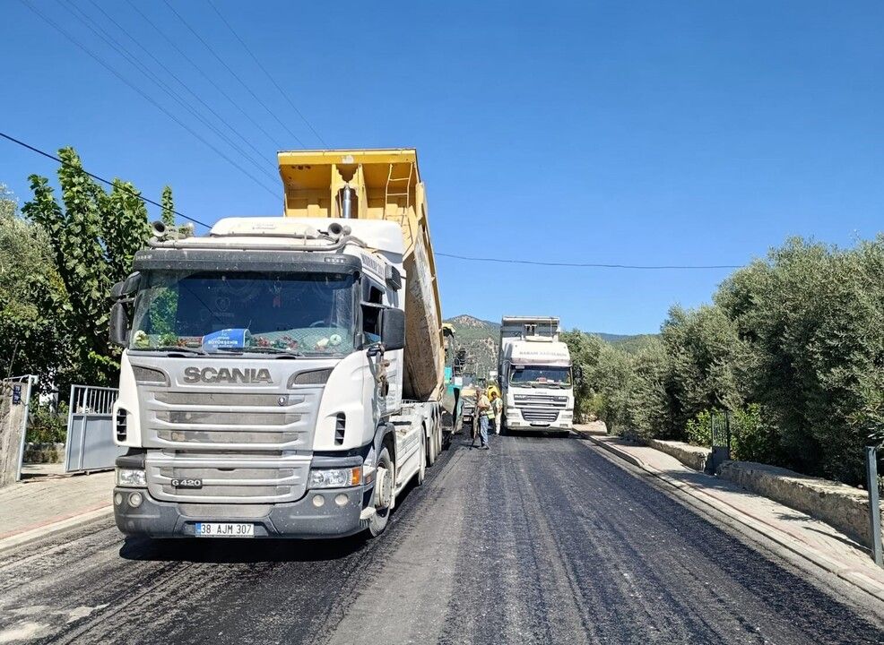 Başkan Çerçioğlu’ndan Aydın’ın dört bir yanında eş zamanlı yol yenileme çalışmaları