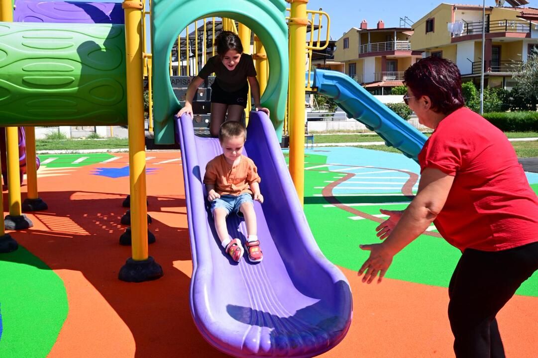 Kuşadası Karaova Mahalle Muhtarı’ndan Başkan Çerçioğlu’na Hizmet Teşekkürü