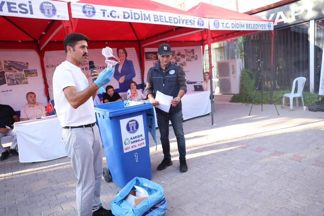 Başkan Hatice Gençay, Efeler Mahallesi’nde talepleri dinledi, yapılan çalışmaları paylaştı